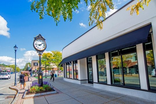 What Townies Love Best About Wellesley MA - Excellent Dining & shopping